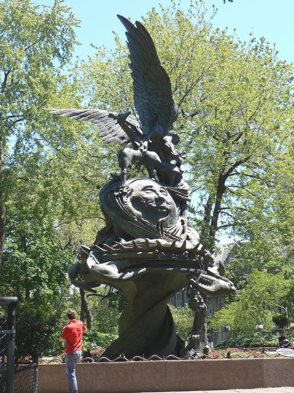 2006_Cathedral Of St John The Divine - Peace Fountain 1.jpg
